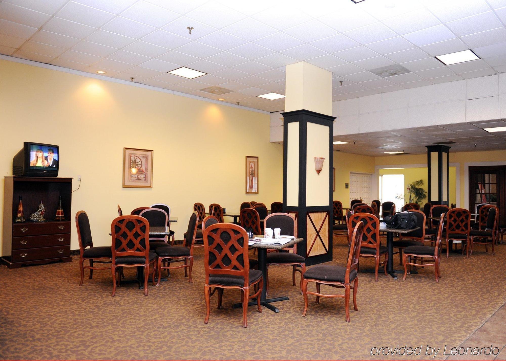 Quality Inn And Suites Conference Center Ричмънд Ресторант снимка