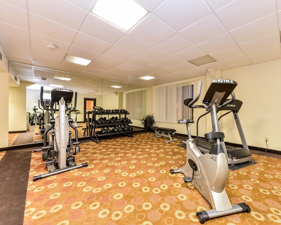 Quality Inn And Suites Conference Center Ричмънд Екстериор снимка