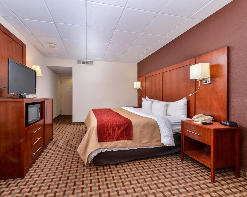 Quality Inn And Suites Conference Center Ричмънд Екстериор снимка