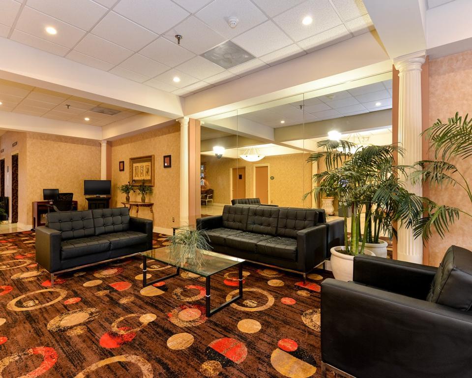 Quality Inn And Suites Conference Center Ричмънд Екстериор снимка