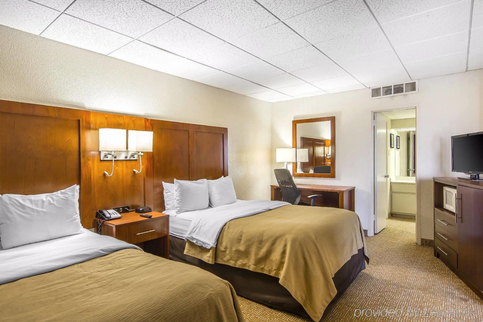 Quality Inn And Suites Conference Center Ричмънд Екстериор снимка