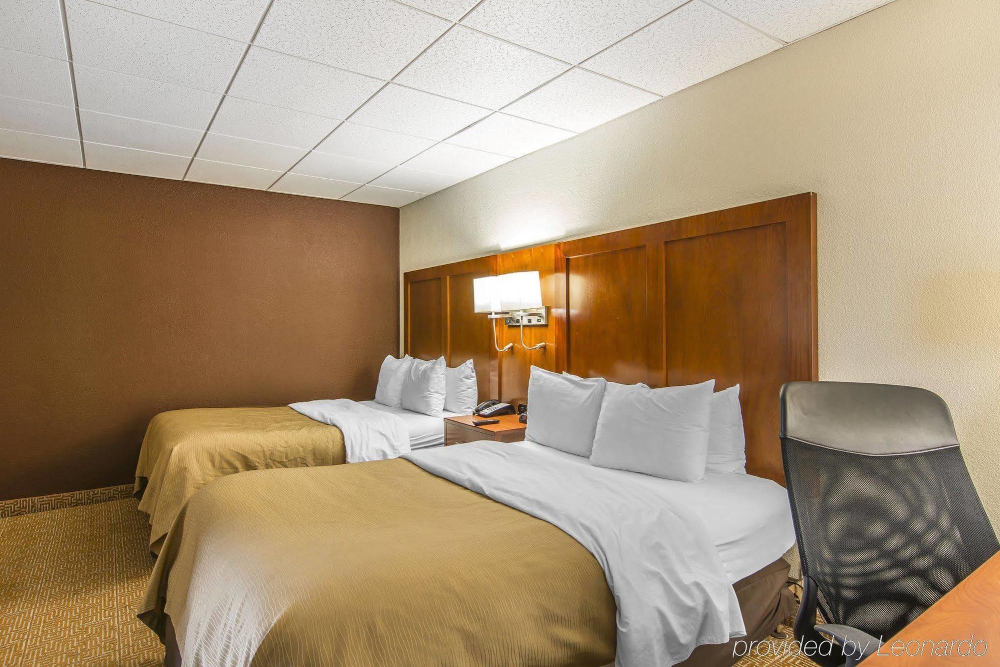 Quality Inn And Suites Conference Center Ричмънд Екстериор снимка