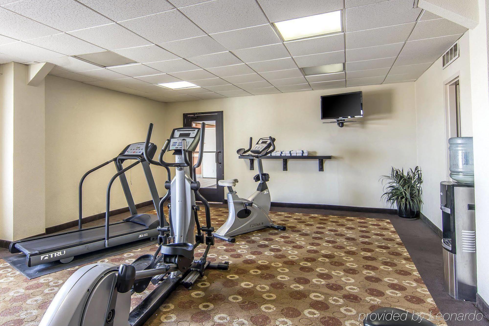 Quality Inn And Suites Conference Center Ричмънд Екстериор снимка