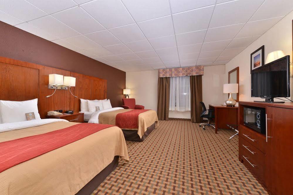 Quality Inn And Suites Conference Center Ричмънд Екстериор снимка